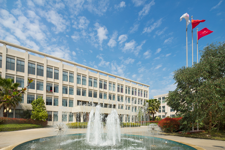 14708874241371424E79.jpg 14708874241371424E79.jpg